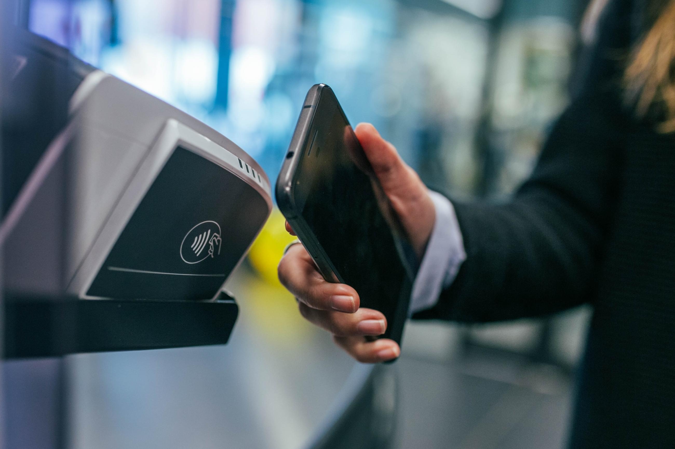 Konsolidace trhu platebních bran a platebních terminálů