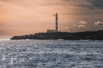 sea time moře maják